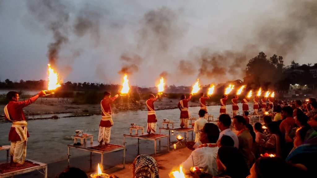 Best Places for performing spiritual practices in Rishikesh.